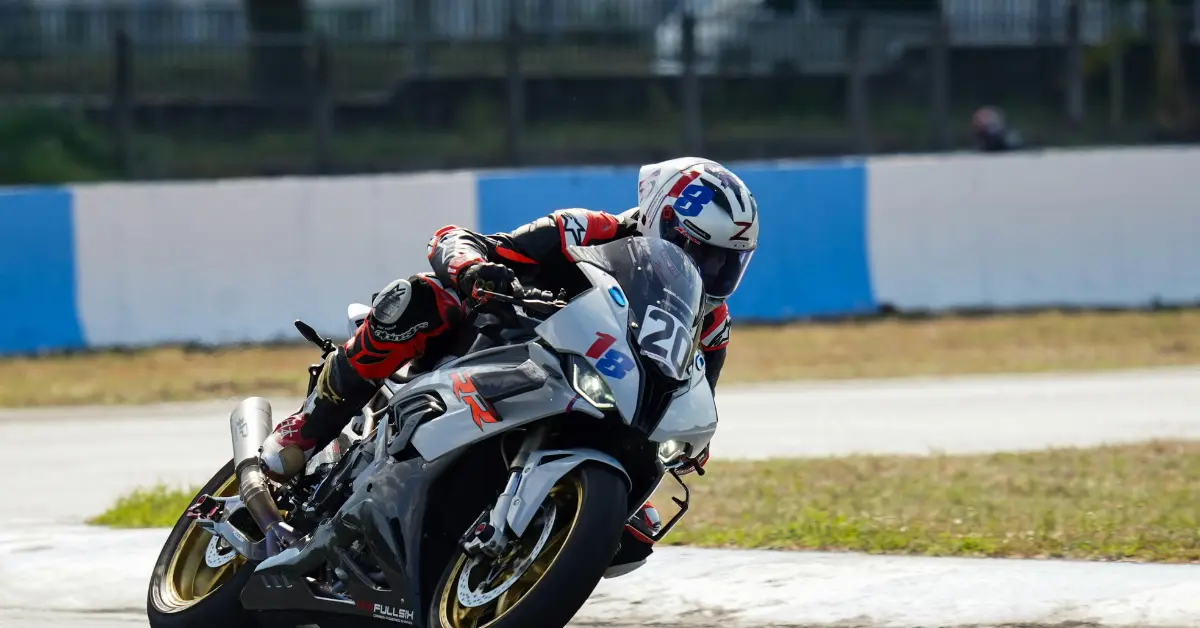Top 5 Bikes in India-Bike in race track